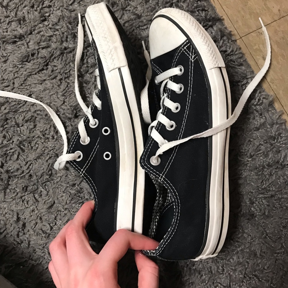 converse - Picture 2 of 3